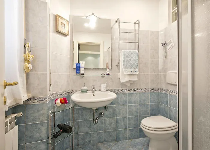 ゲストハウス イル ロッソ エ リ ブル ローマ