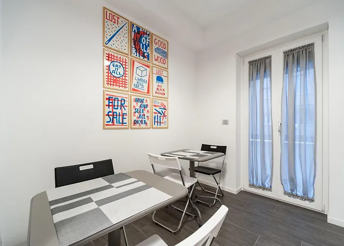 Il Rosso E Il Blu Róma