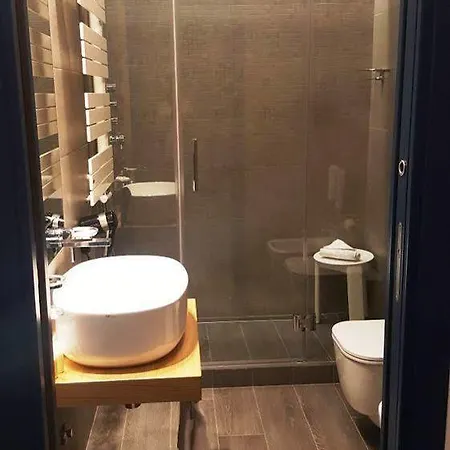 红与蓝酒店 4*
